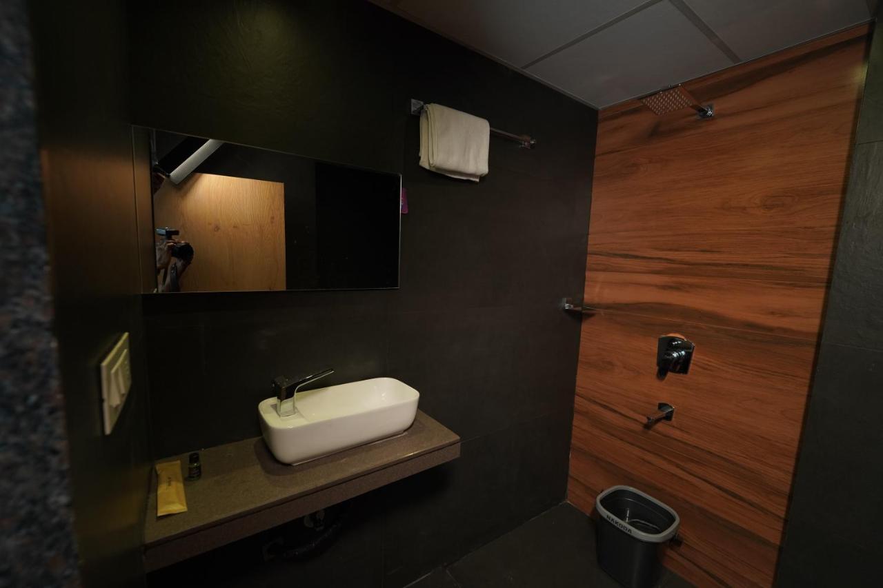 Southern Residency Kochi Bagian luar foto