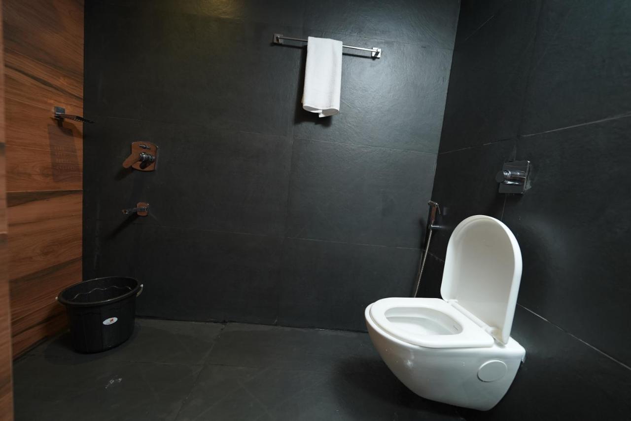 Southern Residency Kochi Bagian luar foto