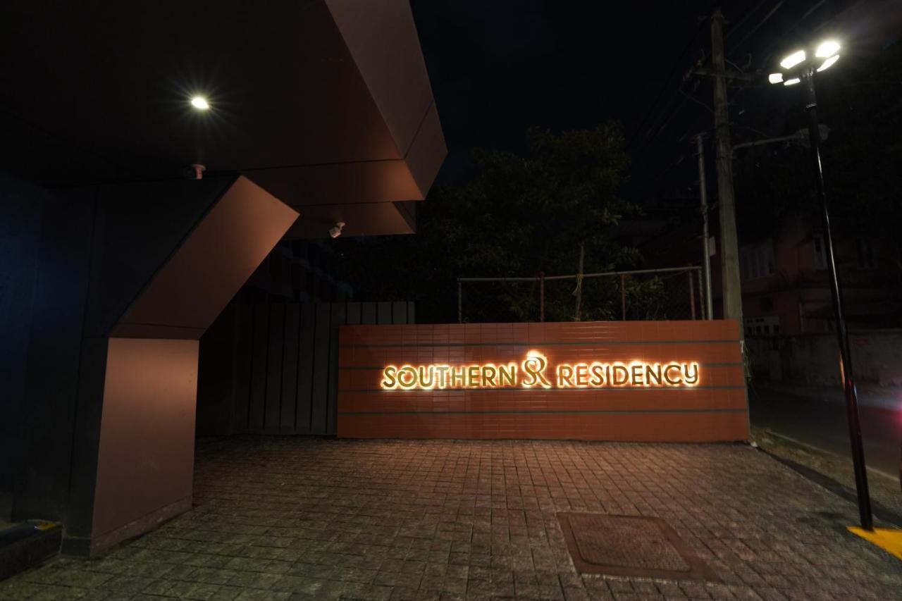 Southern Residency Kochi Bagian luar foto